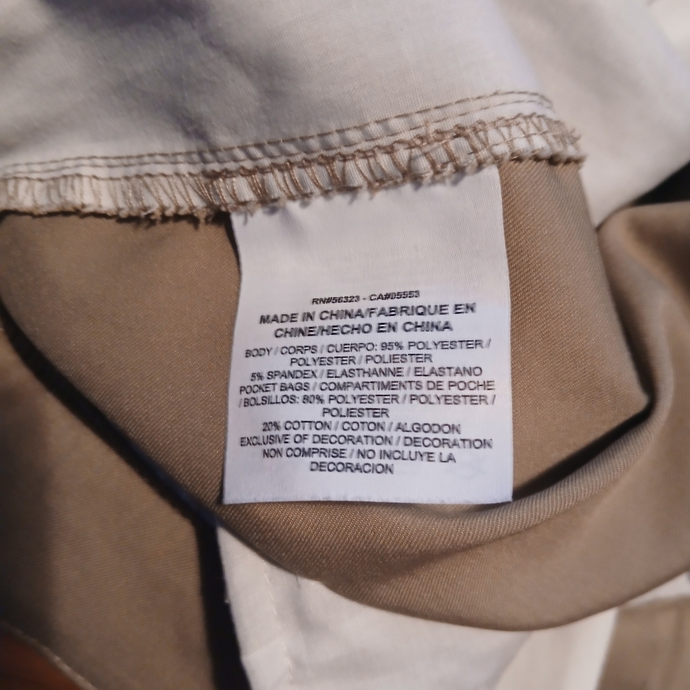 Nike Golf Men's Size 40 Light Tan Flat Front Shorts - Picture 3 of 8